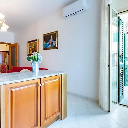 Apartment Isa Trilo - Myho Casa